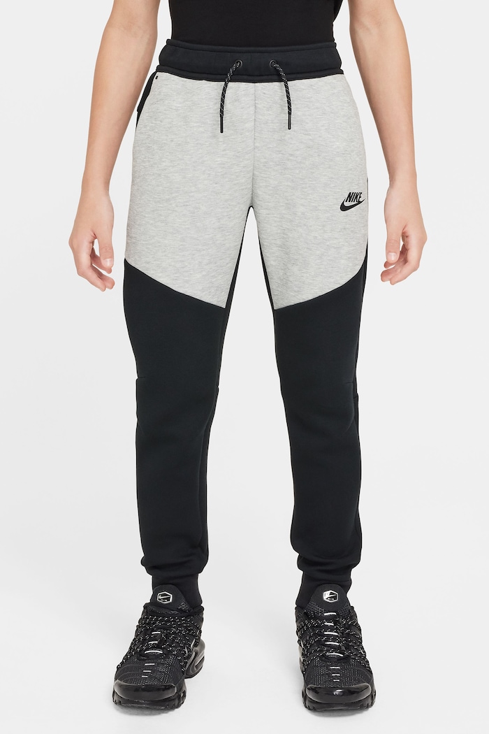 Nike Spodnie dresowe dziecięce Nike Sportswear Tech Fleece czarny HV5869
