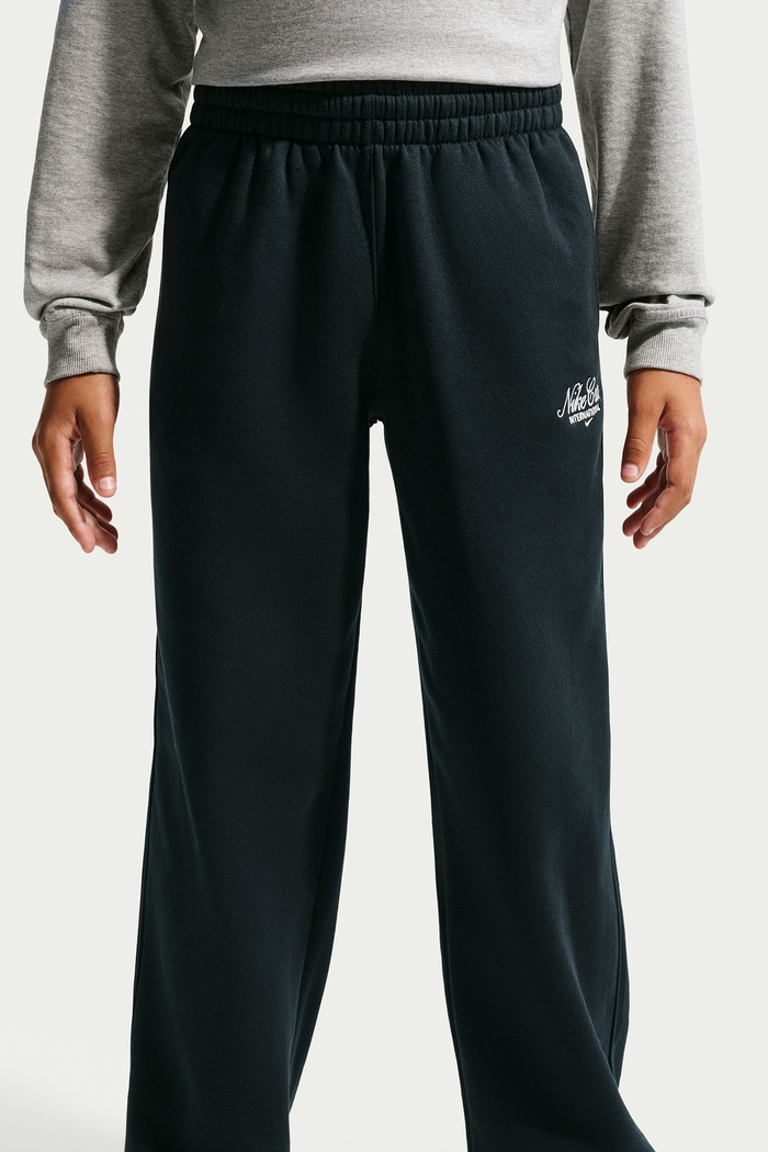 Nike Spodnie dresowe dziecięce z bawełną Nike Sportswear Club Fleece IW6285
