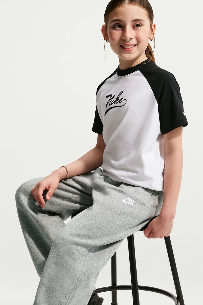 Nike Spodnie dresowe dziecięce z bawełną Nike Sportswear IM5095