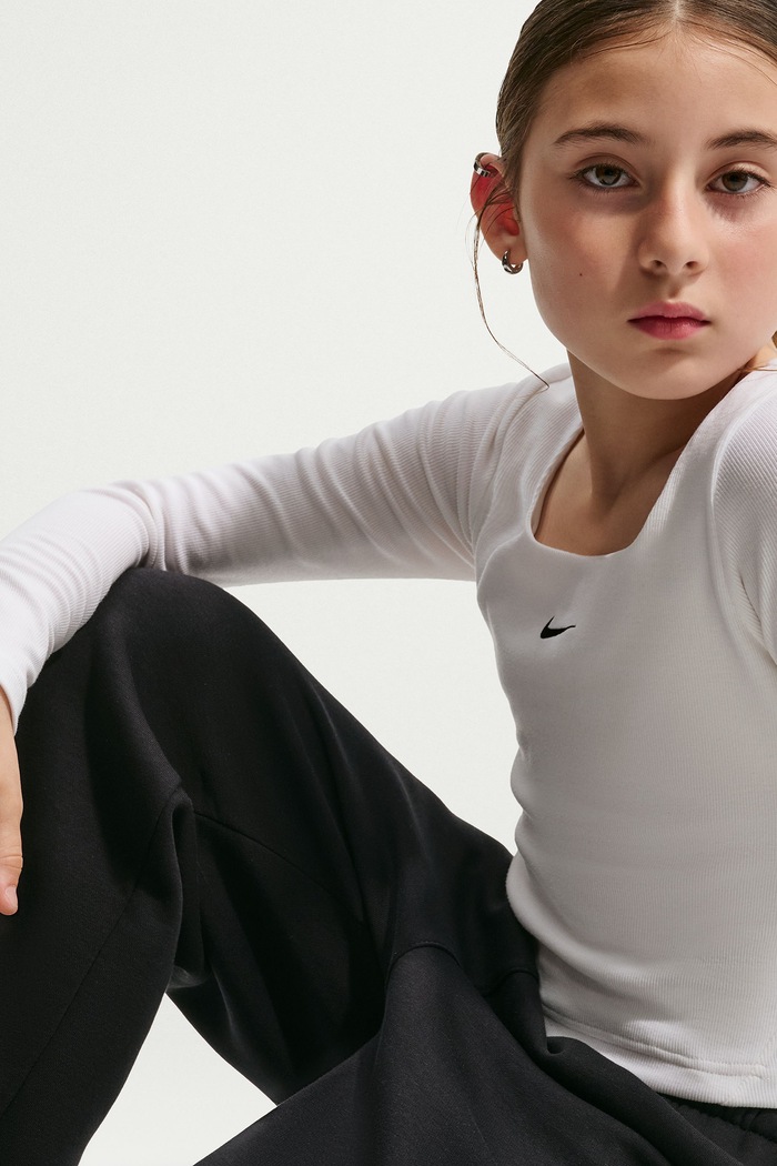Nike Spodnie dresowe dziecięce z bawełną Nike Sportswear IM5095