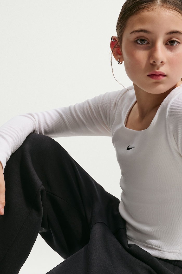 Nike Spodnie dresowe dziecięce z bawełną Nike Sportswear IM5095