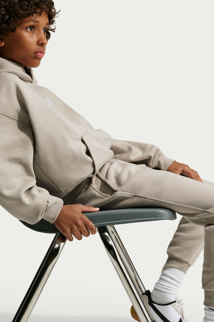 Nike Spodnie dresowe dziecięce z bawełną Nike Sportswear Club Fleece FD3008