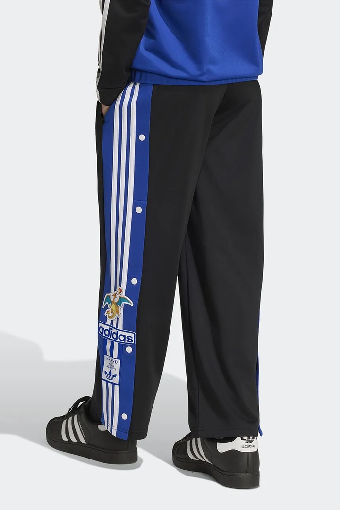 Tepláky dětské POKEMON adidas Originals černá KS7117