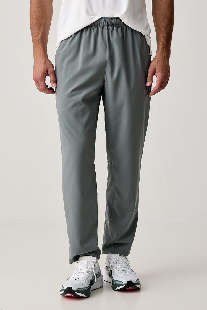 Nike Spodnie treningowe męskie Form Dri-FIT szary FB7490.084