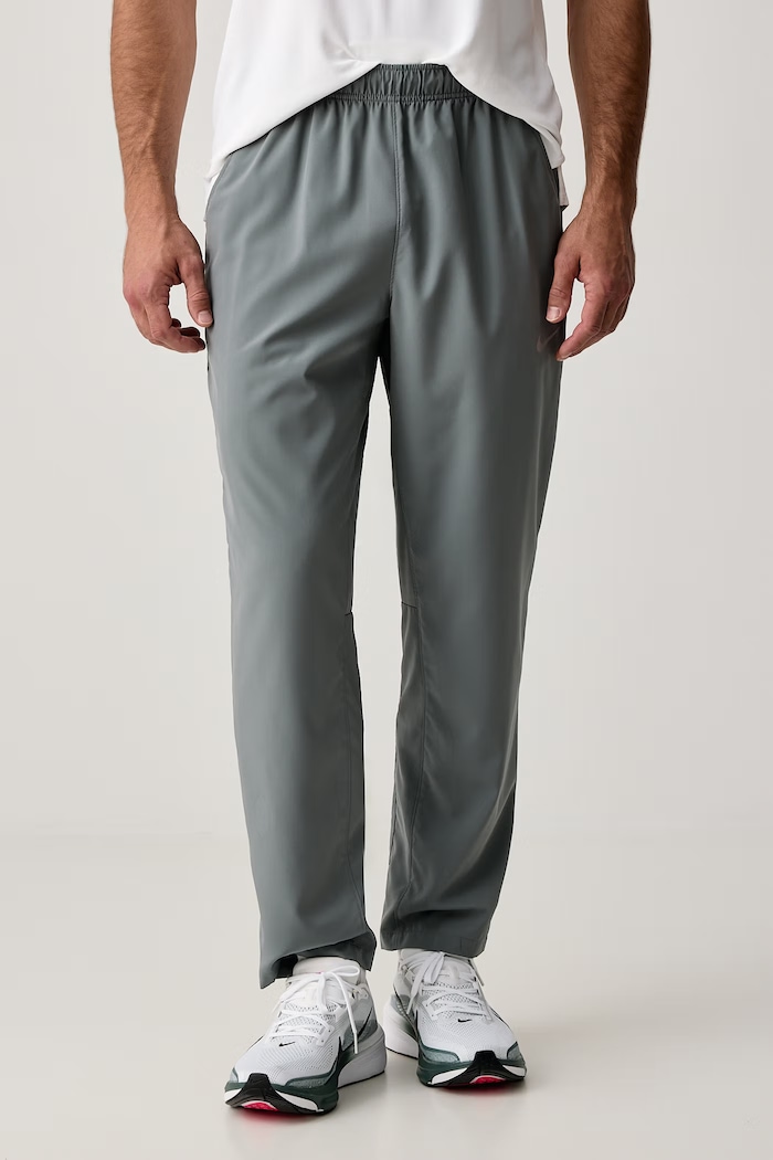 Nike Spodnie treningowe męskie Form Dri-FIT szary FB7490.084