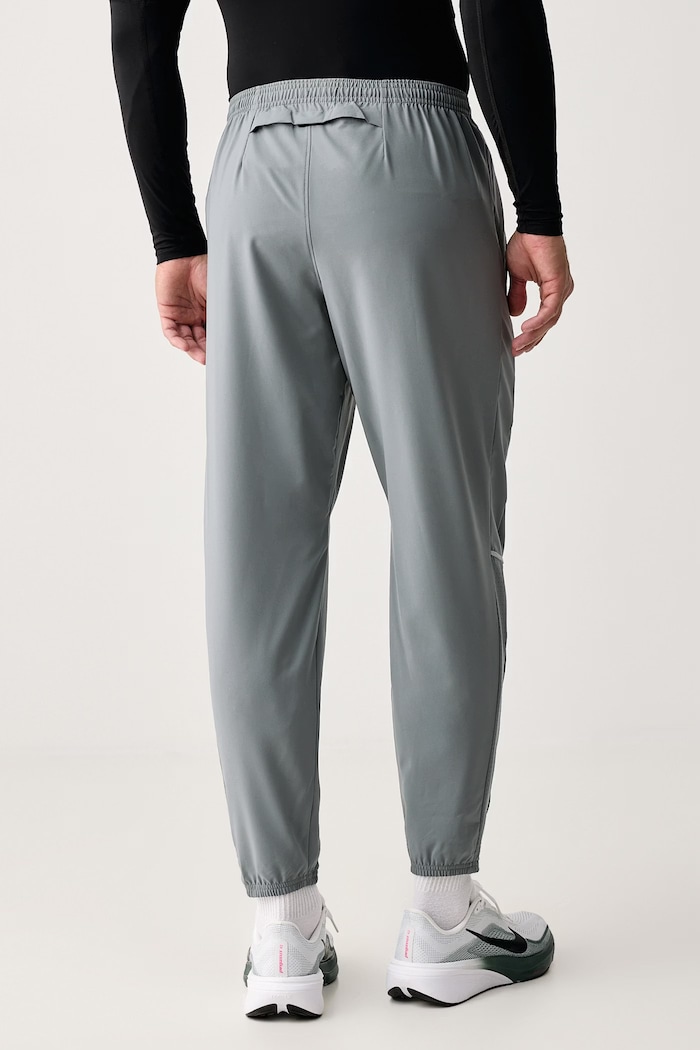 Odzież Nike Spodnie do biegania męskie Miler Dri-FIT IF2062.084 szary