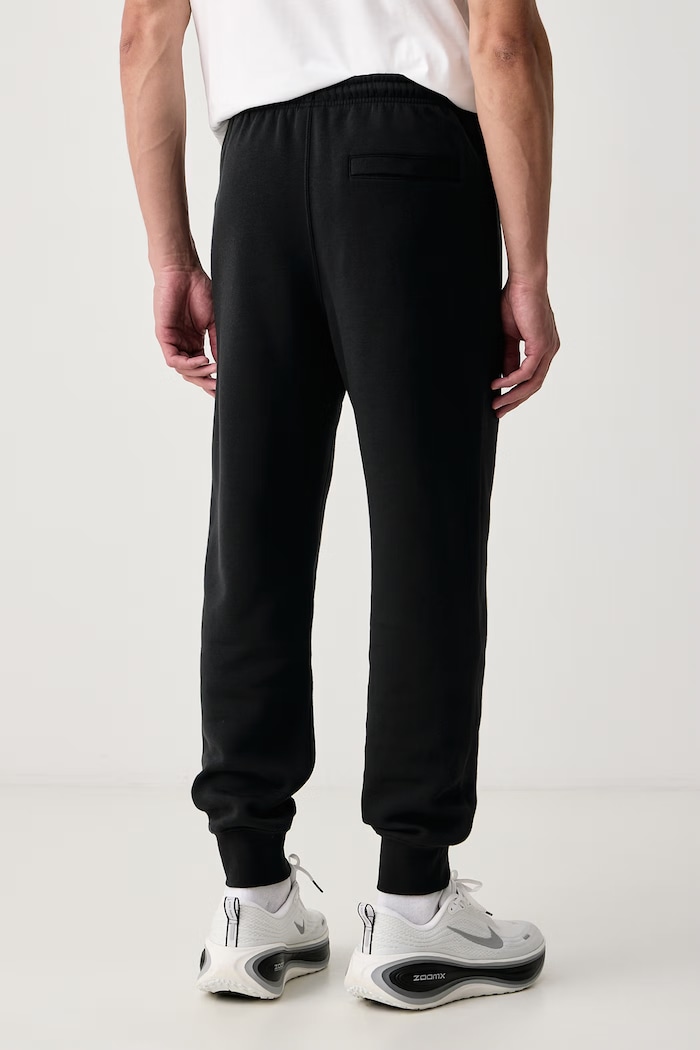 Odzież Nike Sportswear Spodnie joggery męskie z bawełną Club FN3787.010 czarny