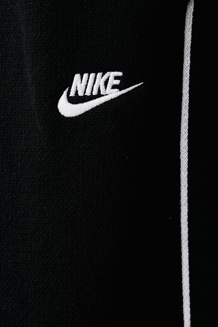 Spodnie dresowe męskie z bawełną Club Nike Sportswear czarny II1190.010
