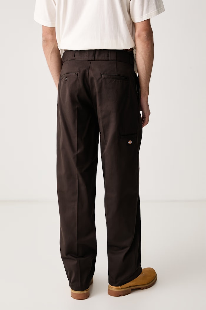 Odzież Dickies Spodnie męskie bawełniane DK0A87YP0DB1 brązowy