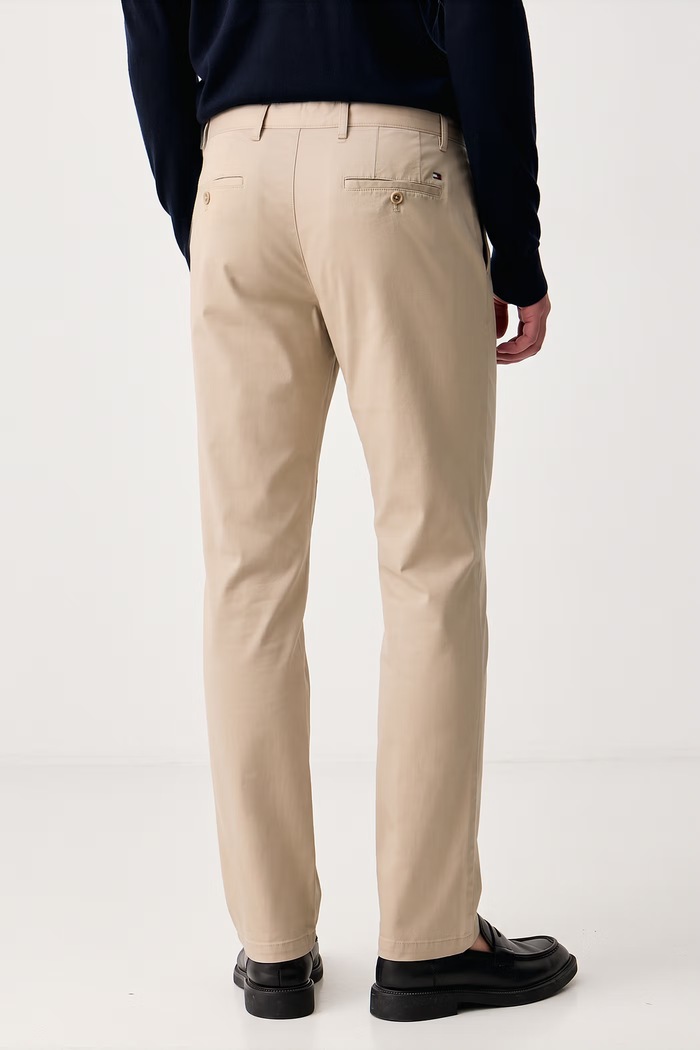 Odzież Tommy Hilfiger Spodnie męskie bawełniane z elastanem MW0MW41993 beżowy