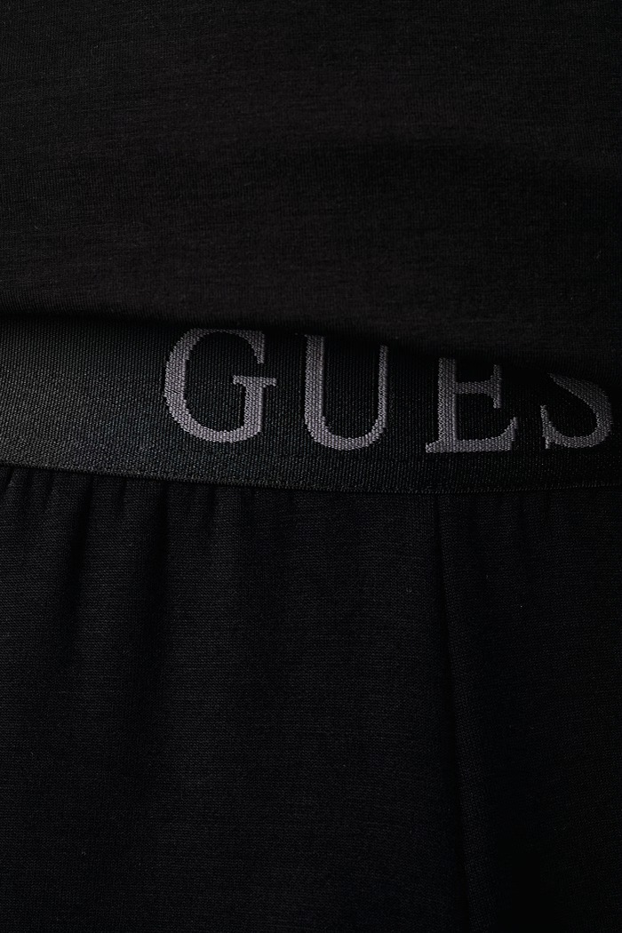 Donji dio trenirke za muškarce s viskozom MARLON Guess U6BB01.K5428 crna