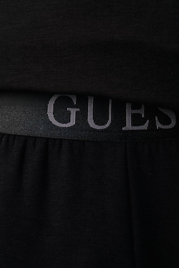 Donji dio trenirke za muškarce s viskozom MARLON Guess U6BB01.K5428 crna