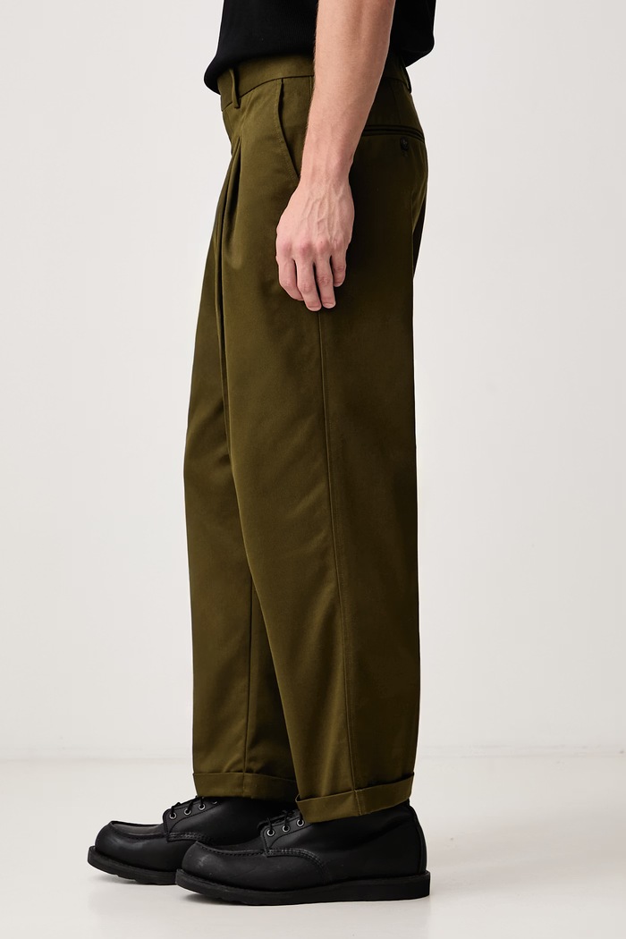 Spodnie chinos męskie z bawełną Drôle de Monsieur M.BP192.PL188 zielony