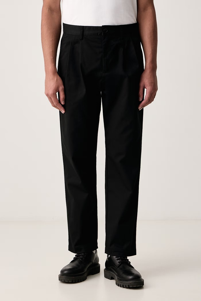 BOSS Orange Hlače za muškarce s pamukom Chino_Straight_9 crna 50569657