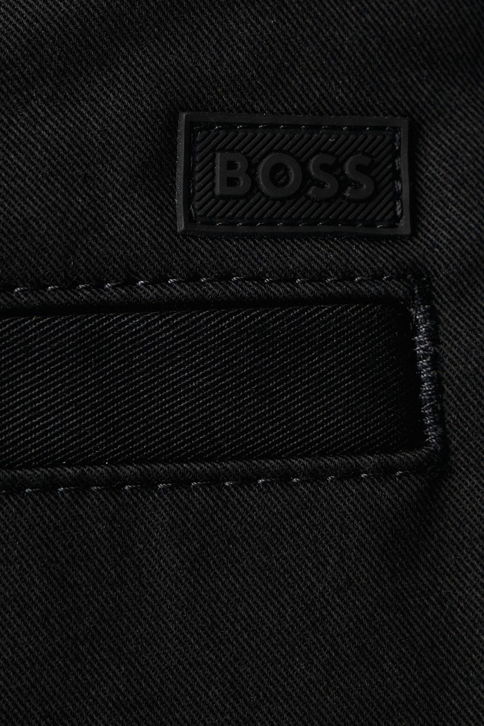 Hlače za muškarce s pamukom Chino_Straight_9 BOSS Orange 50569657 crna
