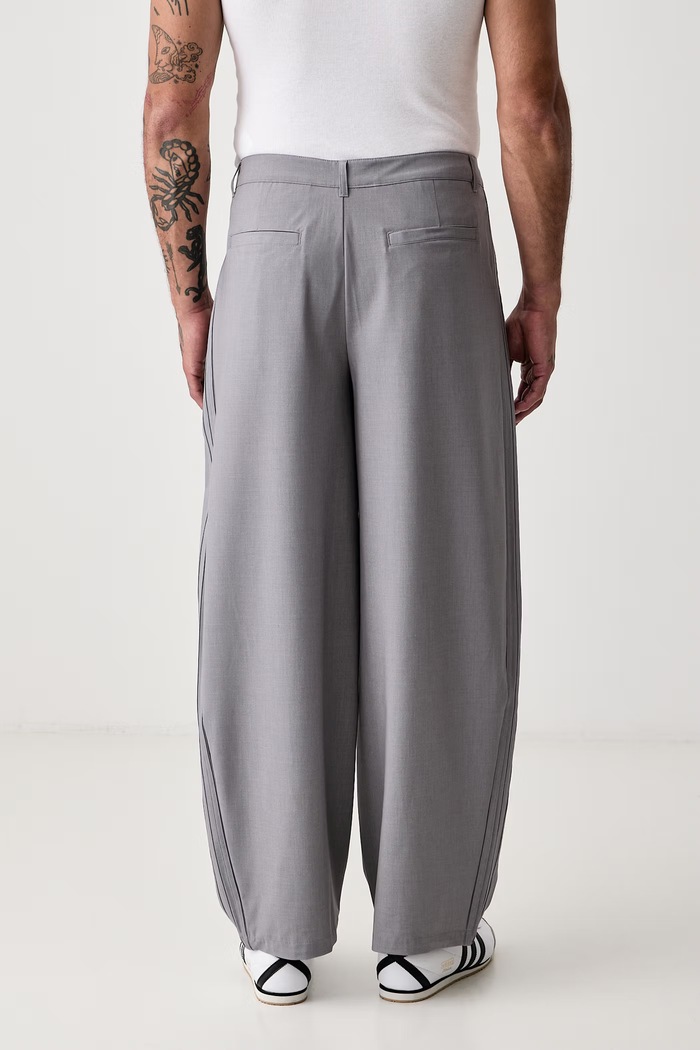 Odzież adidas Originals Spodnie męskie KW5683 szary