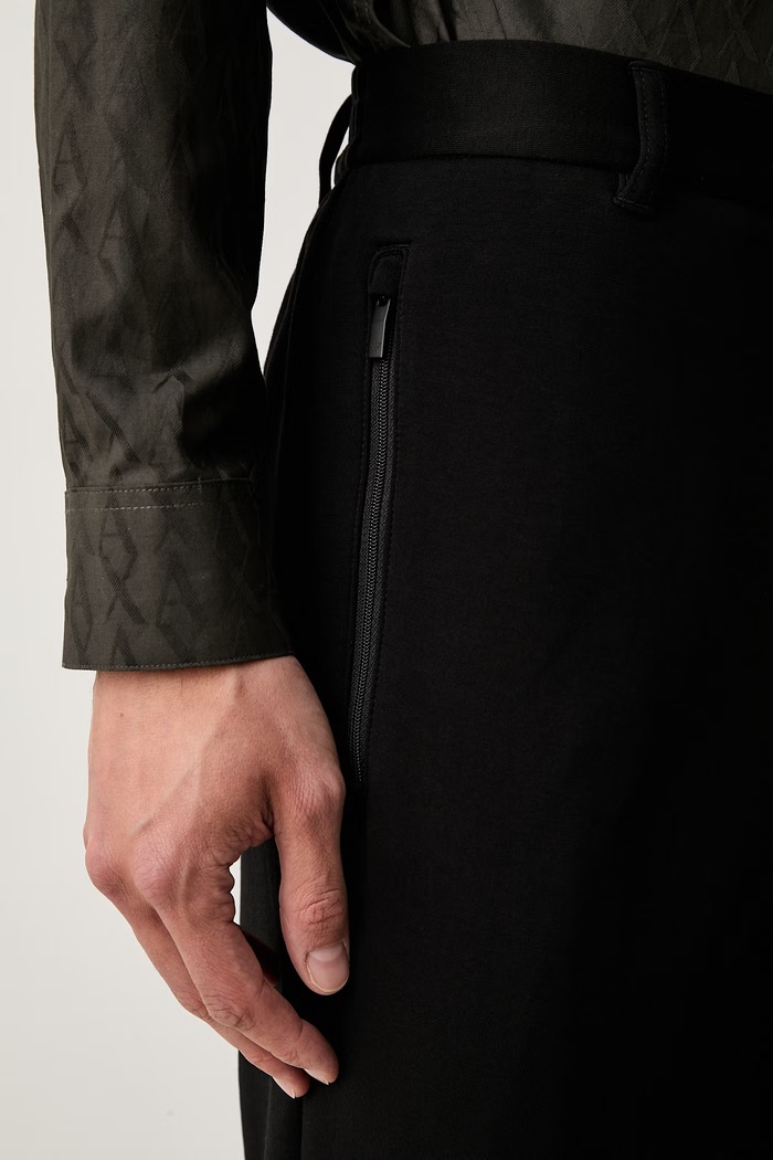 Armani Exchange hlače moške z bombažem črna XM001302.AF10818