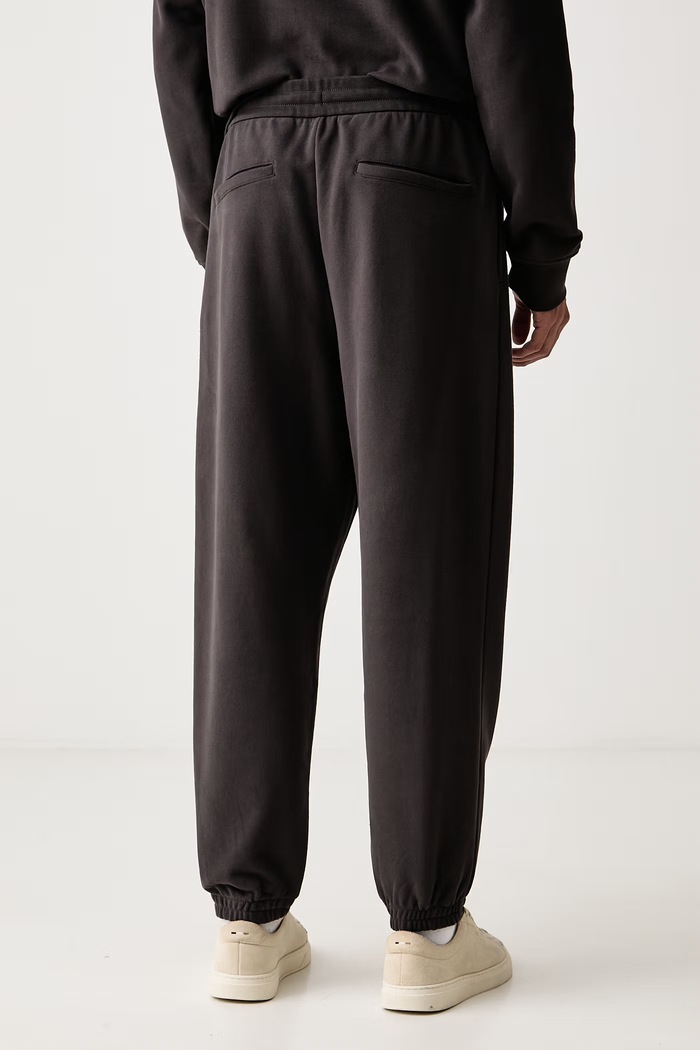 Odzież Armani Exchange spodnie dresowe męskie bawełniane z elastanem XM002914.AF26047 szary