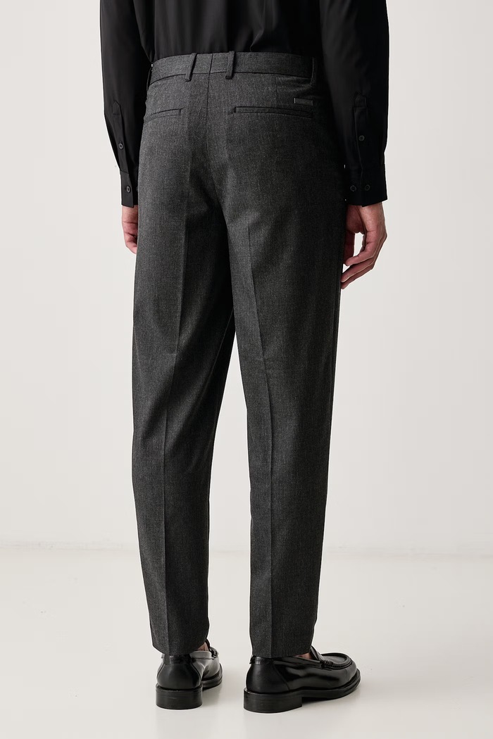 Odjeća Calvin Klein Hlače za muškarce s viskozom LV04LH606G siva