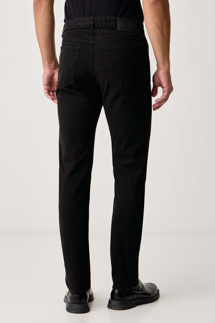 Odzież Trussardi Spodnie męskie bawełniane z elastanem P700H004766N czarny