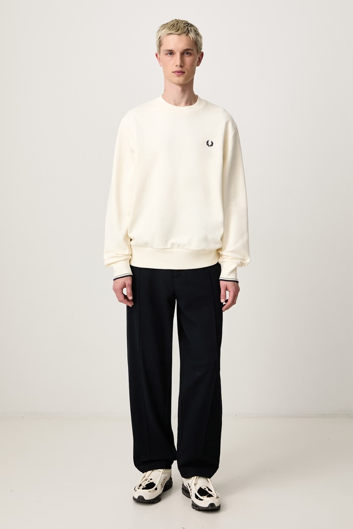 Fred Perry Spodnie męskie z bawełną T3305.608 granatowy AW26