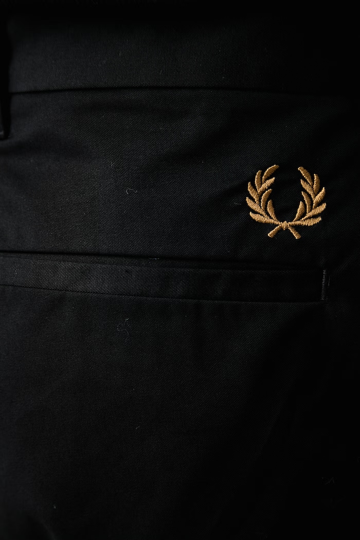 Spodnie męskie bawełniane Fred Perry czarny T2301.198