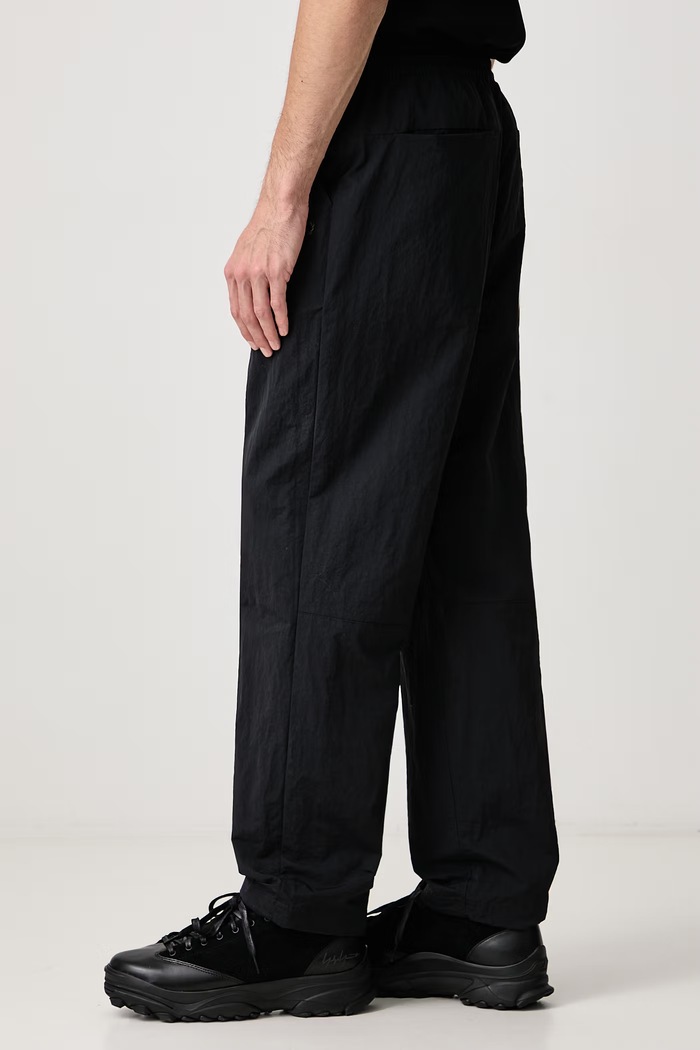 Spodnie dresowe męskie Fred Perry T3310.102 czarny