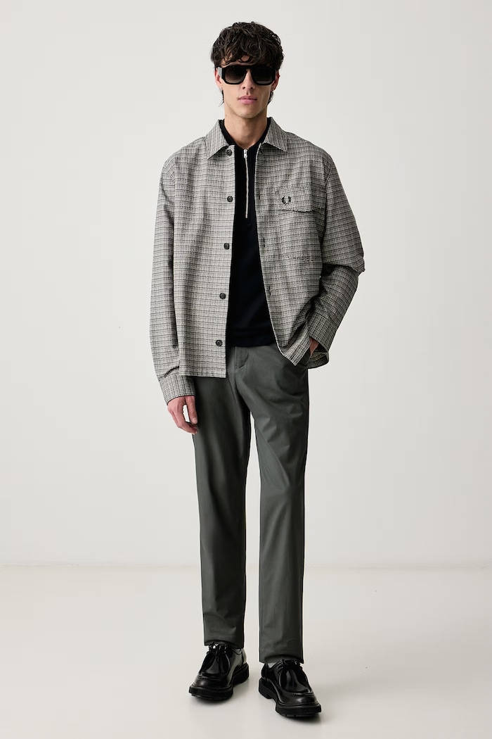 Fred Perry Spodnie męskie bawełniane T2301.638 zielony AW26