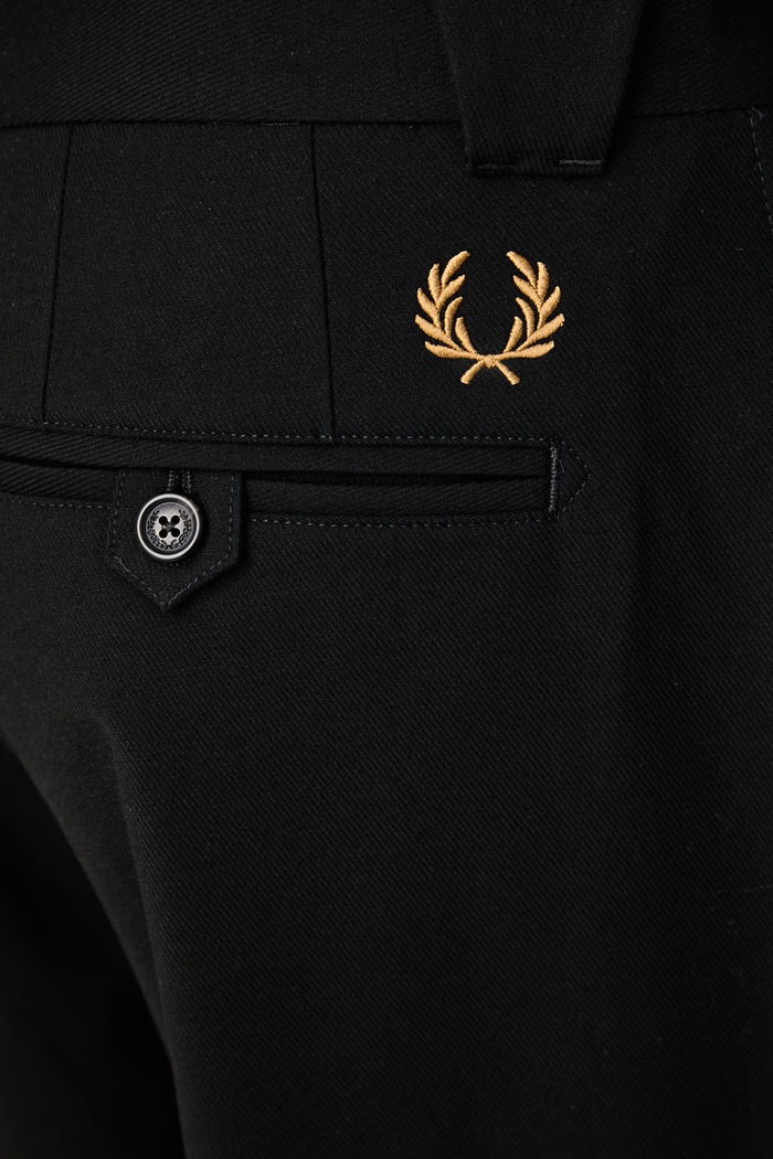 Spodnie garniturowe męskie z wiskozą Fred Perry czarny T3300.69D