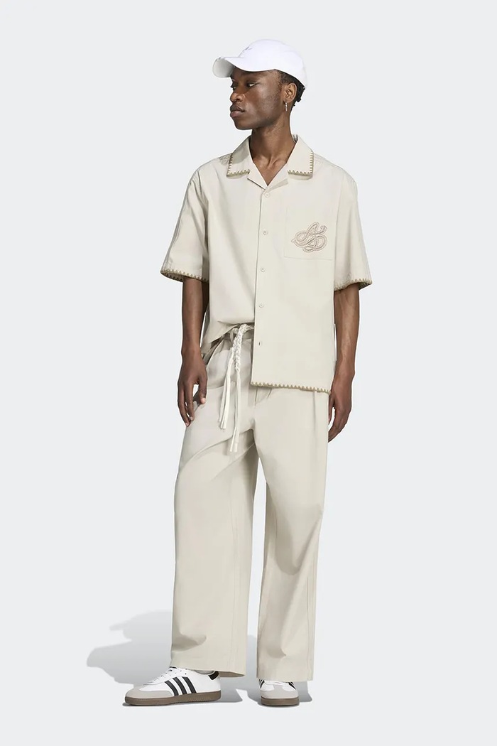 Odzież adidas Originals Spodnie straight męskie bawełniane Resort KW8245 beżowy