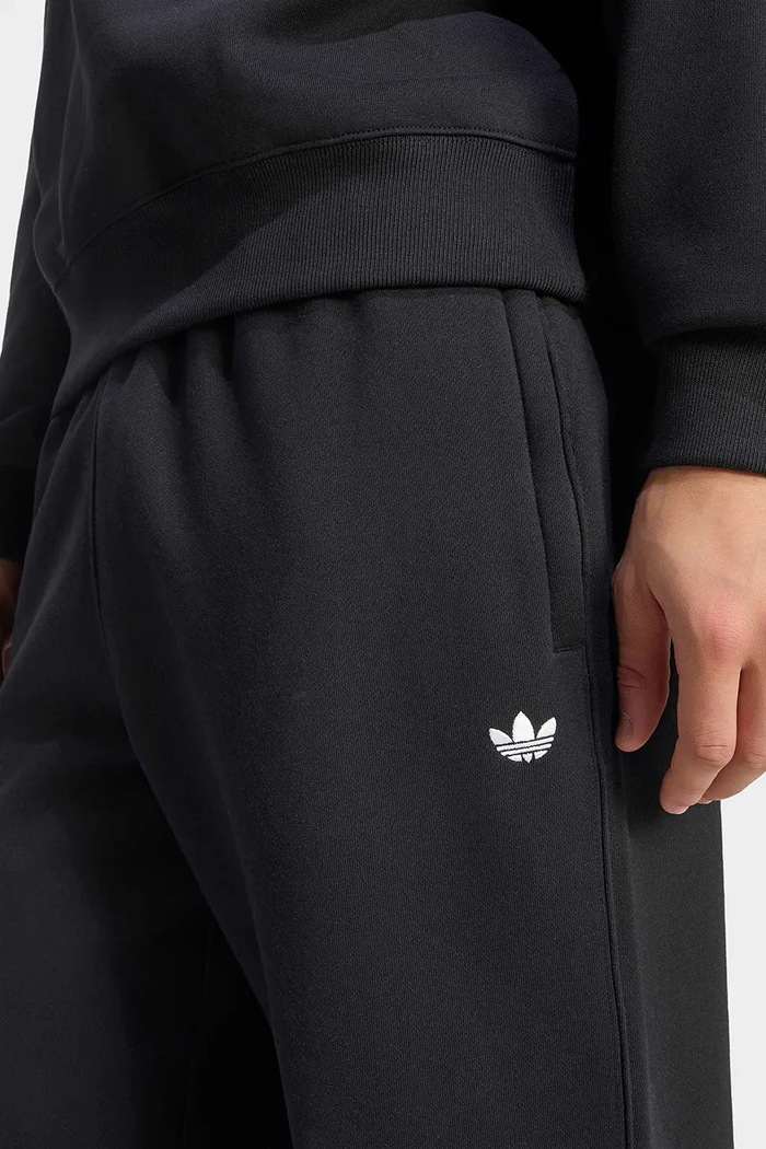 Teplákové nohavice pánske bavlnené Trefoil Essentials adidas Originals KQ8557 čierna