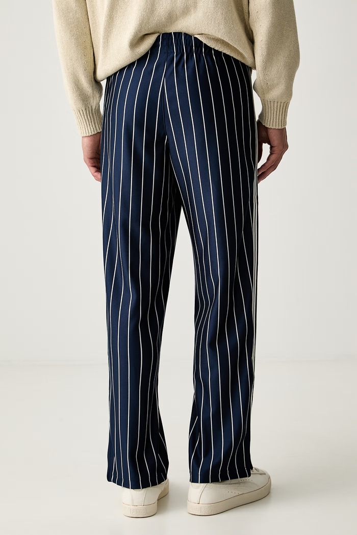 Odzież adidas Originals spodnie dresowe męskie Firebird Pinstripes KR7231 granatowy