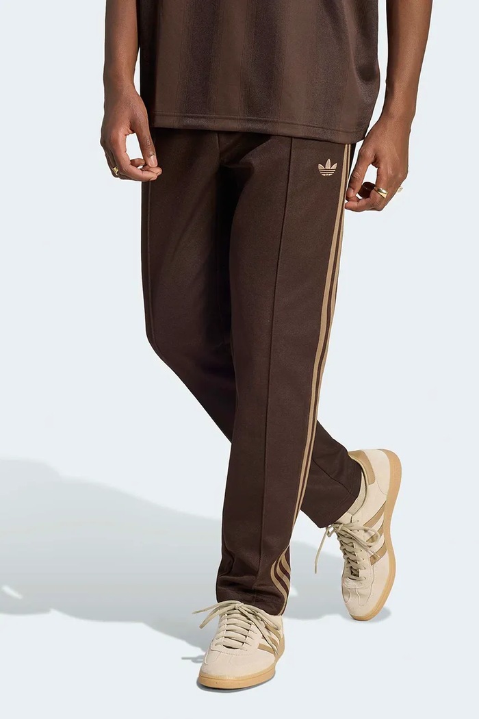 adidas Originals Teplákové nohavice pánske s bavlnou Beckenbauer hnedá KT5048