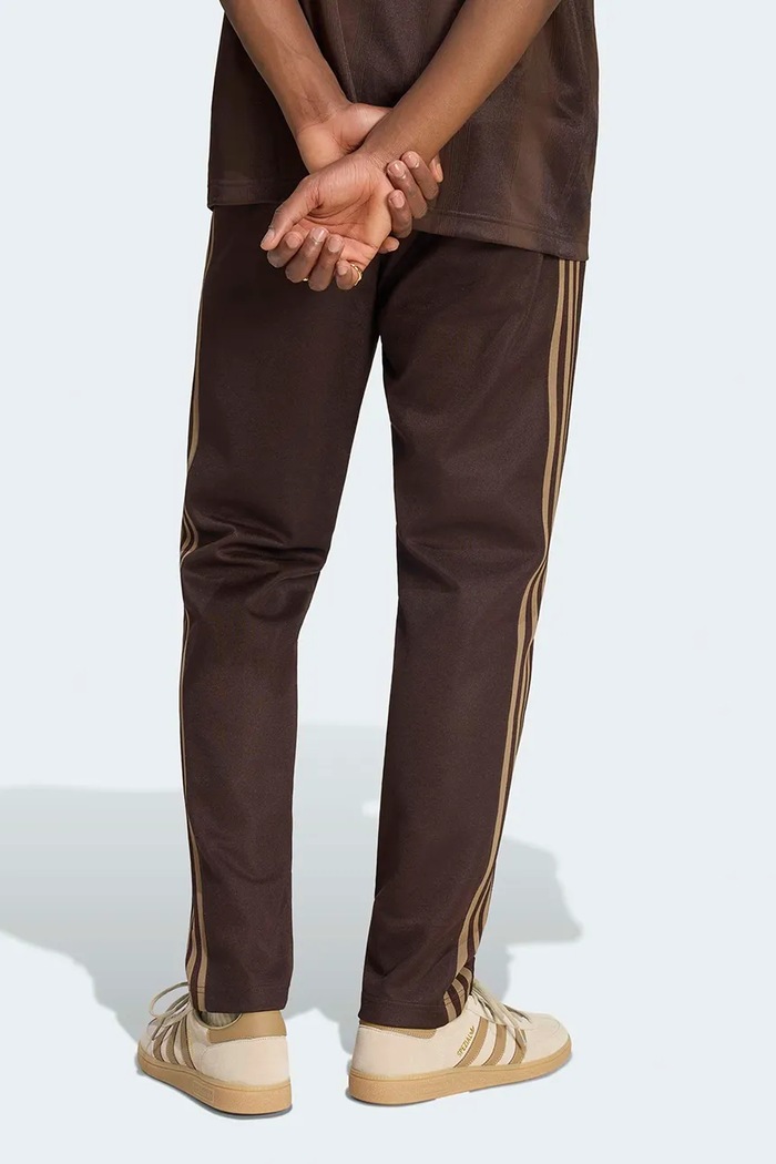 adidas Originals Teplákové nohavice pánske s bavlnou Beckenbauer KT5048 hnedá AW26