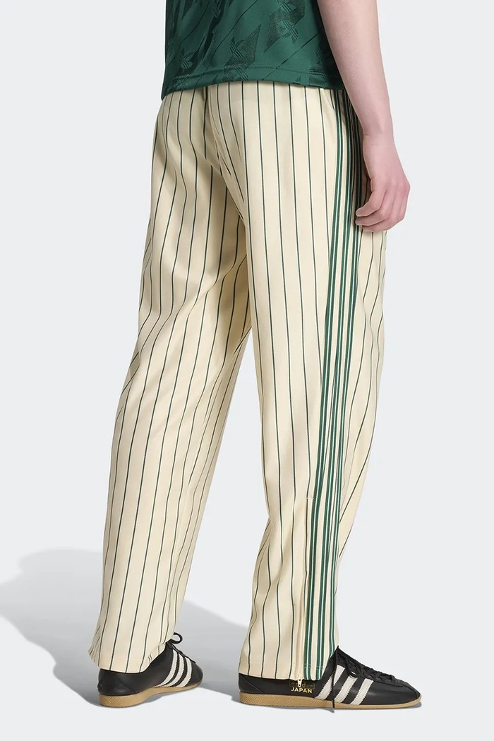 adidas Originals Teplákové nohavice pánske Firebird Pinstripes KT4300 béžová AW26