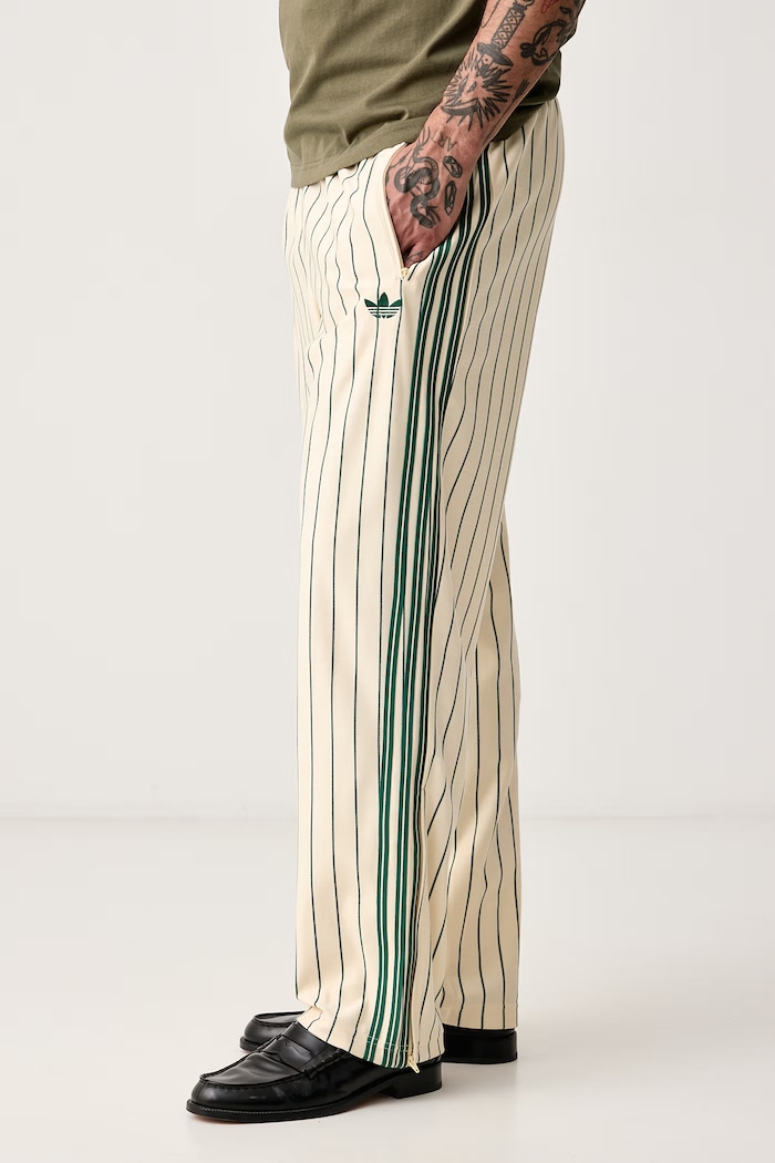 Spodnie dresowe męskie Firebird Pinstripes adidas Originals KT4300 beżowy