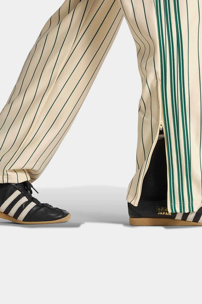 Teplákové nohavice pánske Firebird Pinstripes adidas Originals béžová KT4300