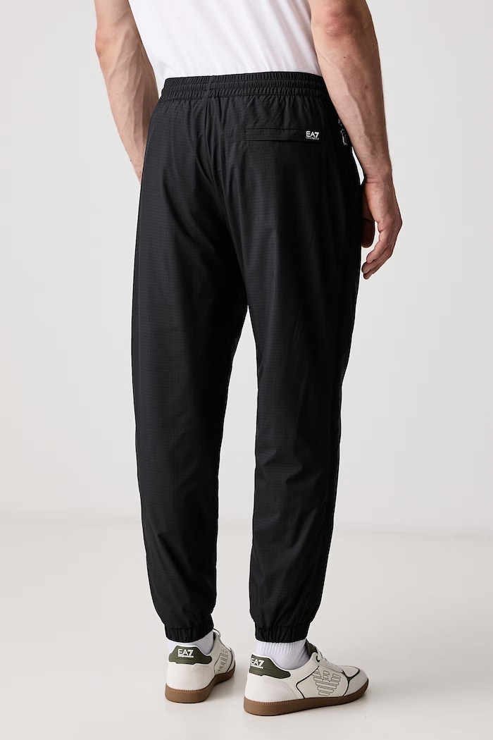 Odzież EA7 Emporio Armani Spodnie dresowe męskie AF16825.7M002141 czarny