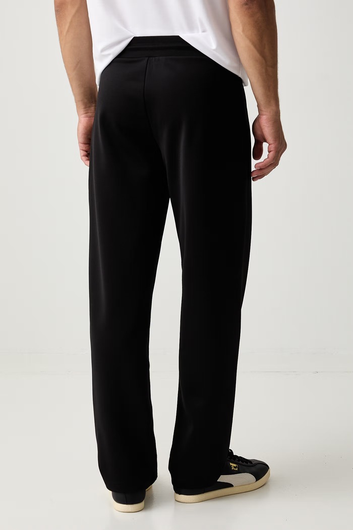 Odzież EA7 Emporio Armani spodnie dresowe męskie AF27716.7M002100 czarny