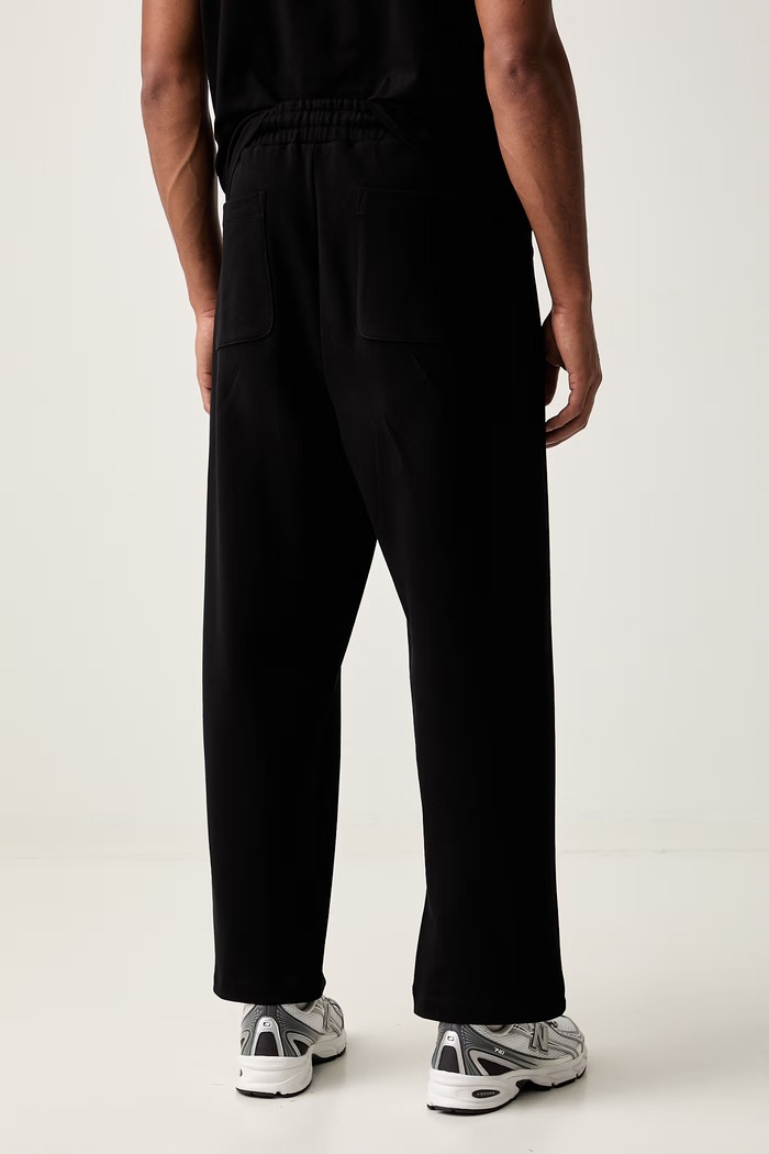 Odzież EA7 Emporio Armani spodnie dresowe męskie bawełniane AF27201.7M002111 czarny