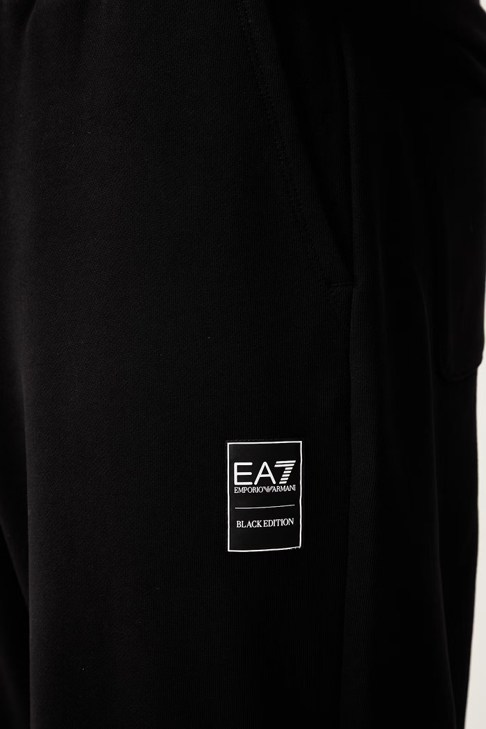 EA7 Emporio Armani spodnie dresowe męskie bawełniane czarny AF27201.7M002111