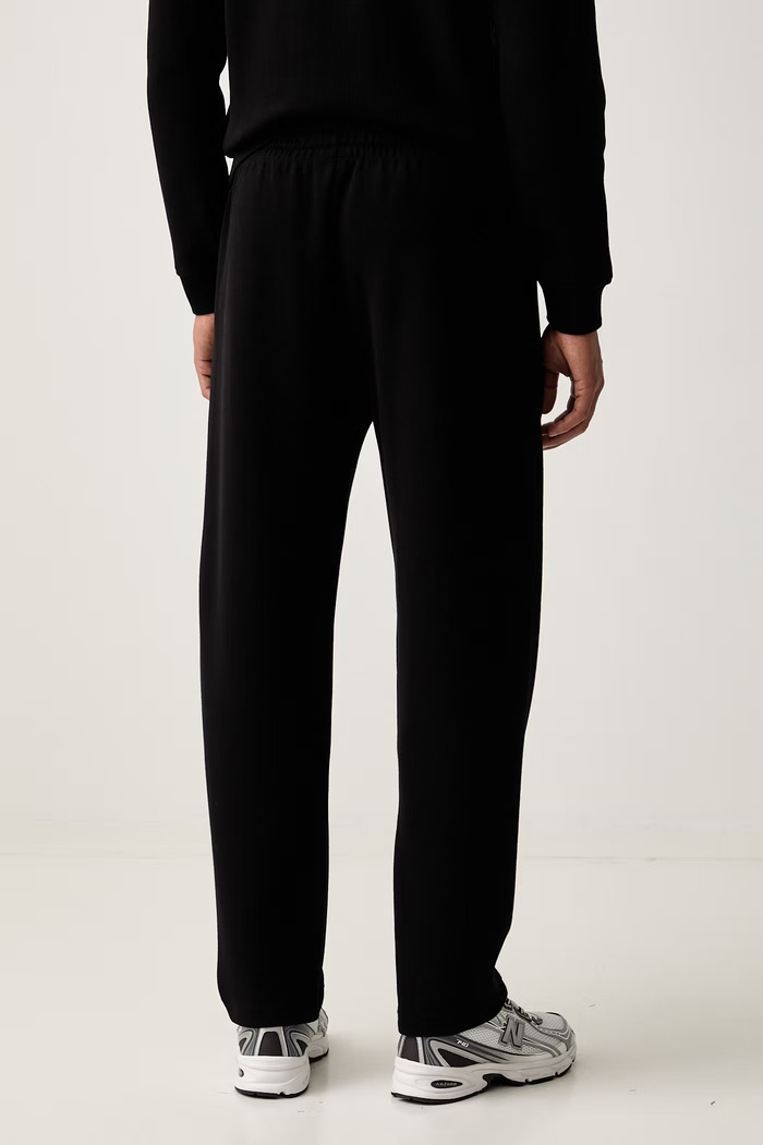 Odzież EA7 Emporio Armani spodnie dresowe męskie bawełniane AF21822.7M002235 czarny
