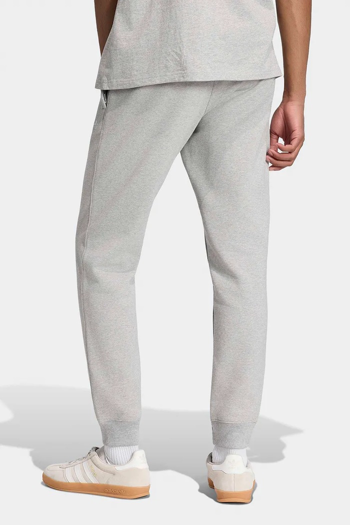 adidas Originals Teplákové nohavice pánske s bavlnou Trefoil Essentials KS9851 sivá AW26