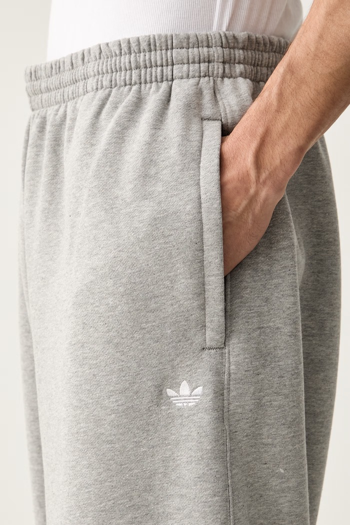 adidas Originals παντελόνι επίσημο ανδρικό με βαμβάκι Trefoil Essentials γκρί KS9823