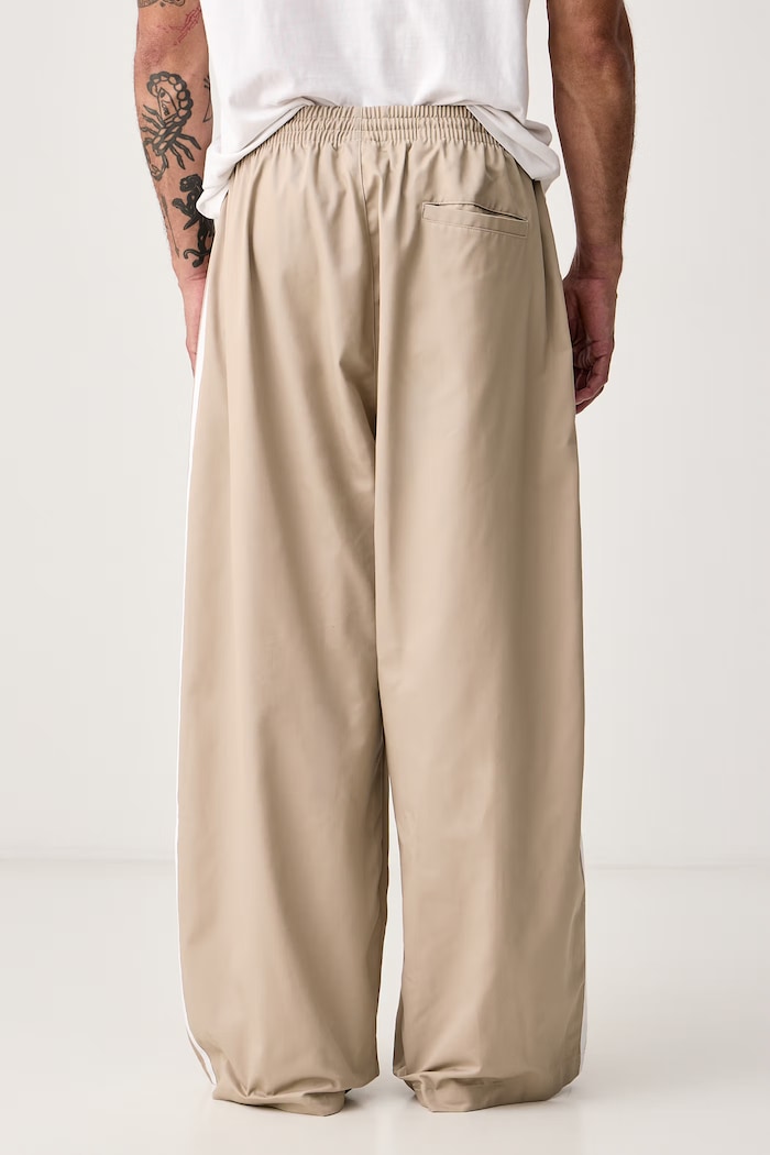 Odzież adidas Originals Spodnie męskie Adicolor KR1385 beżowy