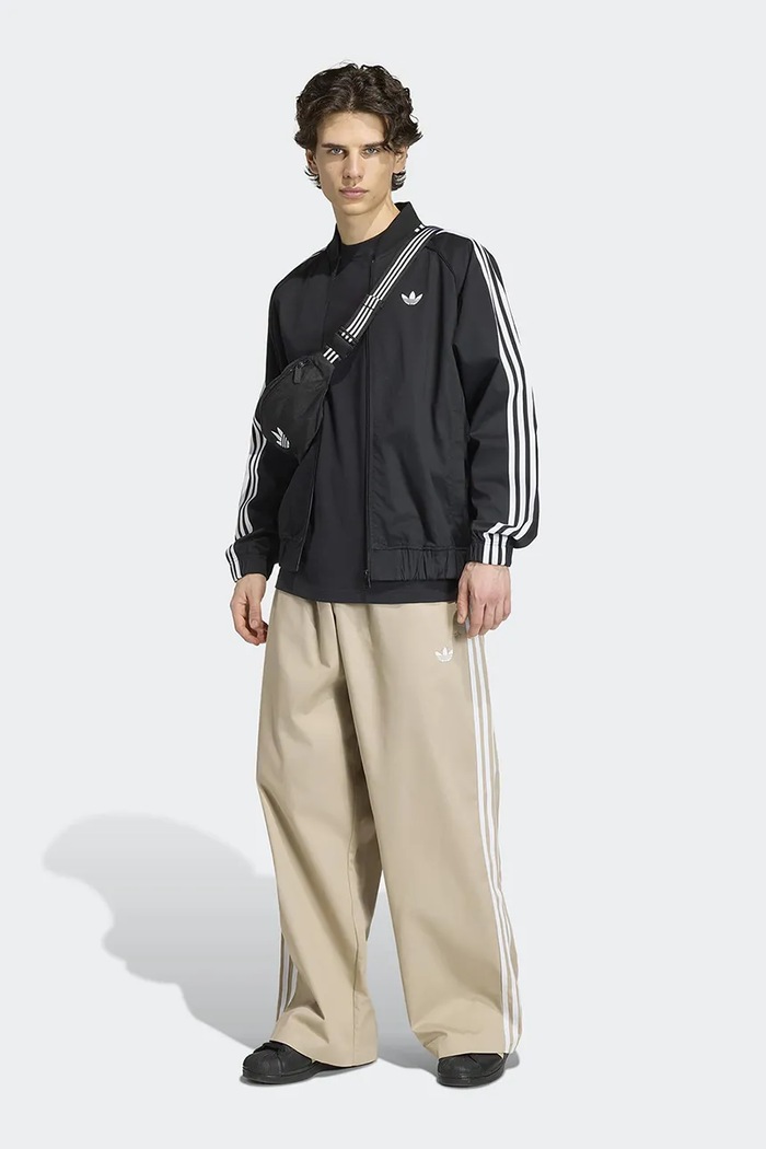 Oblečenie adidas Originals Nohavice pánske Adicolor KR1385 béžová