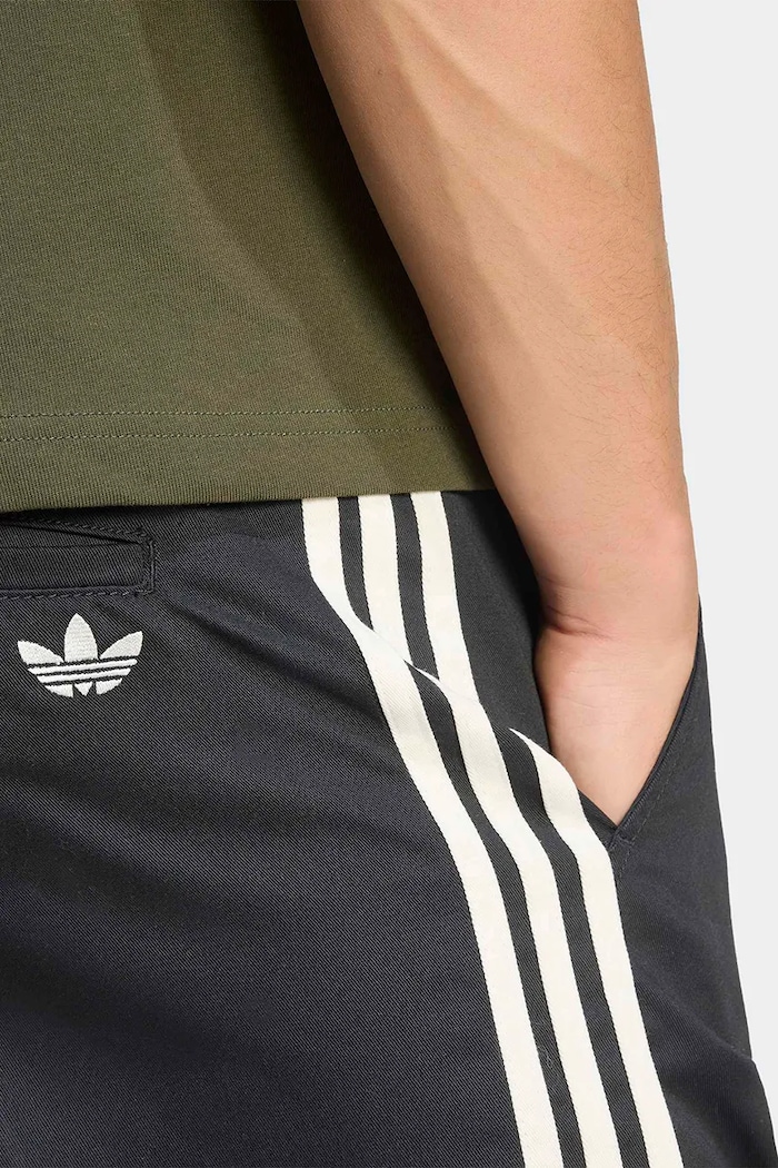 Nohavice pánske adidas Originals KE4177 čierna