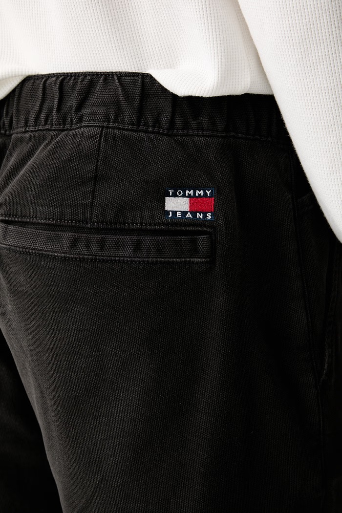 Tommy Jeans панталон джогър мъжки с памук черен DM0DM23122
