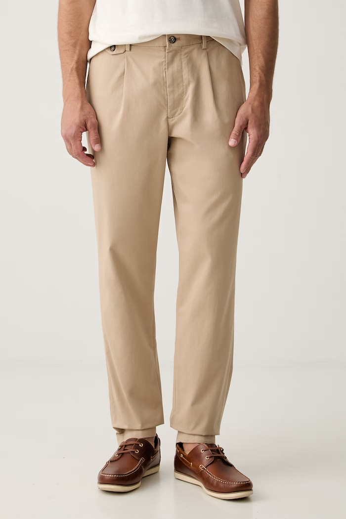 Tommy Hilfiger spodnie chinos męskie z bawełną beżowy MW0MW43158