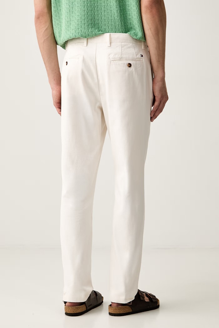 Дрехи Tommy Hilfiger панталон slim fit мъжки от памук с еластан MW0MW43151 бежов